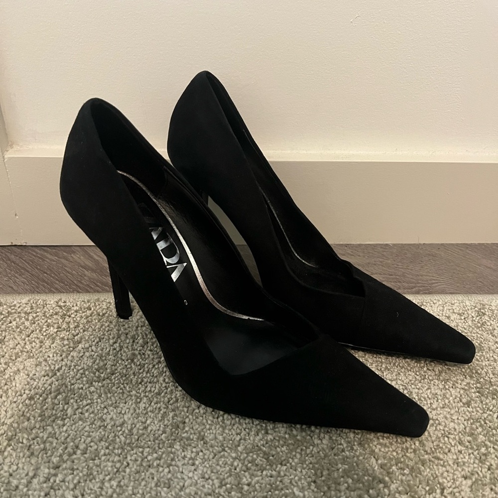 Zara Suede Black Pointed Toe Stiletto Heels